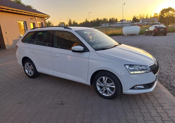 Skoda Fabia cena 36900 przebieg: 150000, rok produkcji 2019 z Annopol małe 781